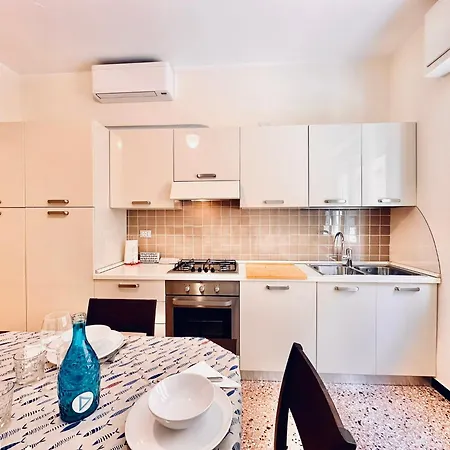Apartment Hostdomus - Piamare