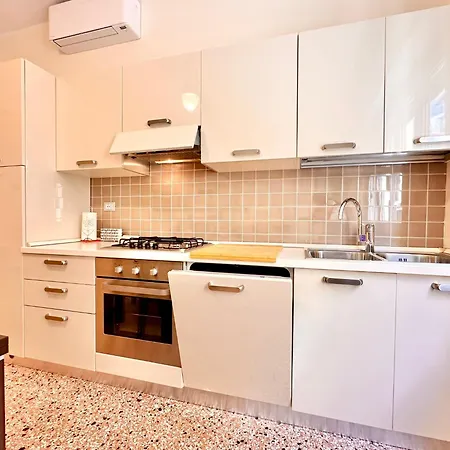 Apartment Hostdomus - Piamare Finale Ligure