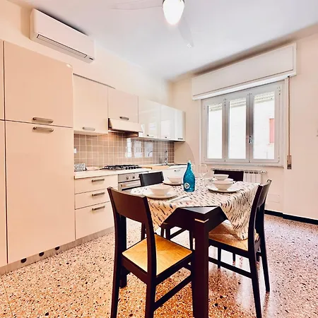 Apartment Hostdomus - Piamare Finale Ligure