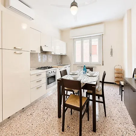 Hostdomus - Piamare Daire Finale Ligure